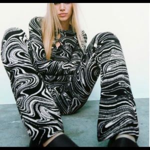 Worn once. Two piece jacquard pants set.